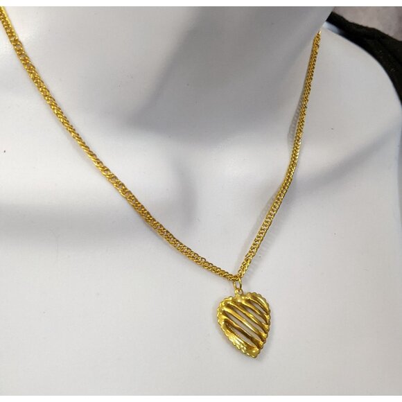 Gold Slotted Heart Necklace And Earring Set - Picture 3 of 6